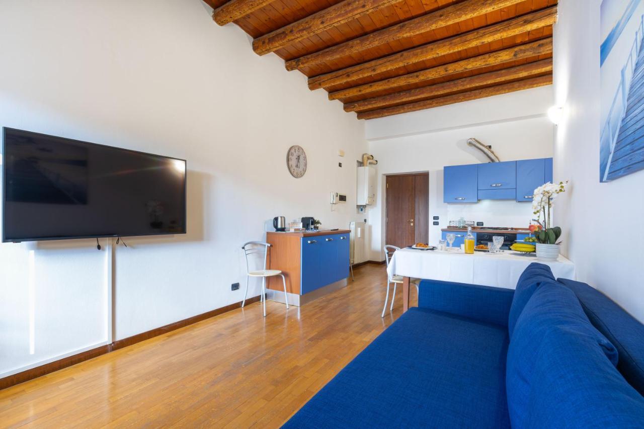 Residenza Al Corso Apartment เวโรนา ภายนอก รูปภาพ