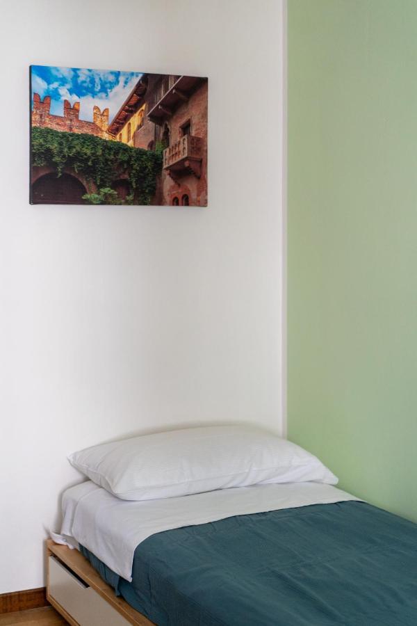 Residenza Al Corso Apartment เวโรนา ภายนอก รูปภาพ