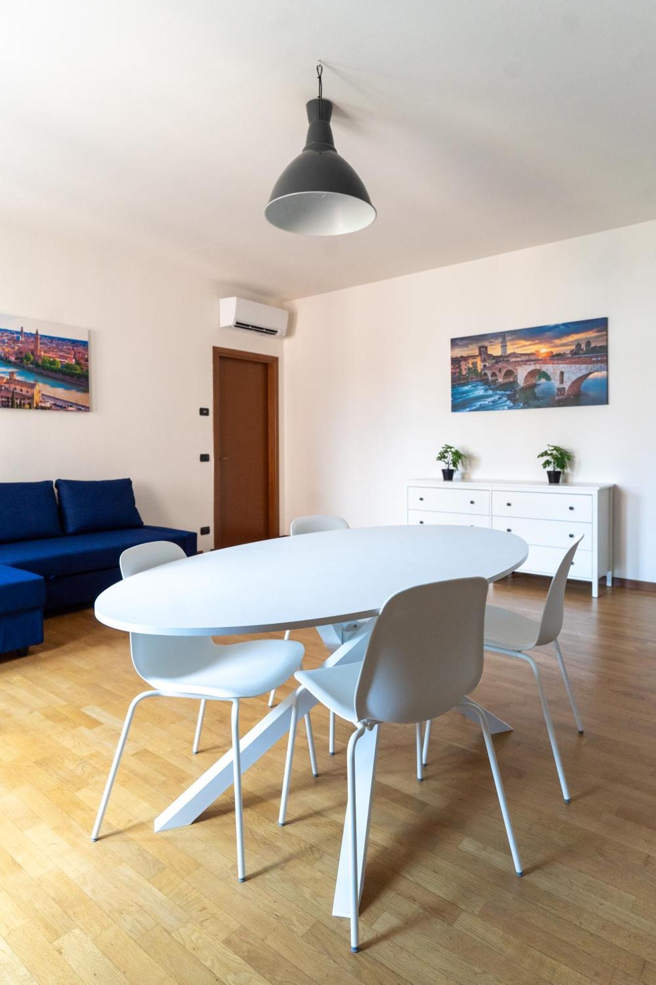 Residenza Al Corso Apartment เวโรนา ภายนอก รูปภาพ